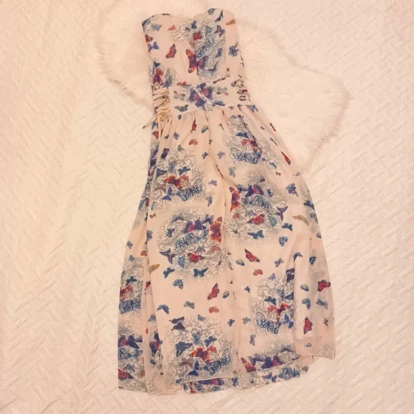 Whimsical Butterfly Dress - Picture 4 of 4